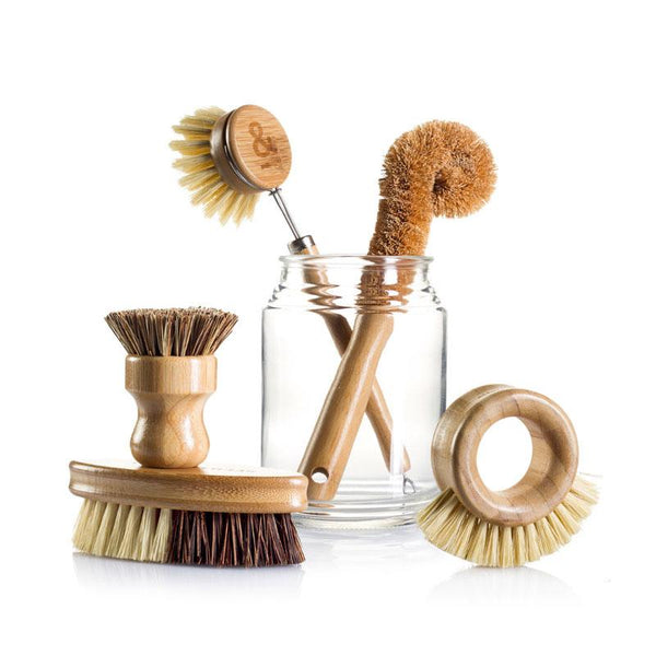 3 Quick Plastic Free Kitchen Cleaning Hacks